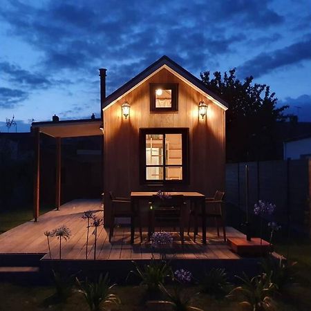 فيلا Tiny House En Baie Du Mont-Saint-Michel دول دي بْروتانْيِ المظهر الخارجي الصورة
