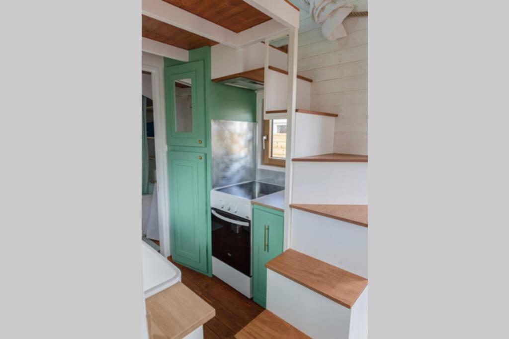 فيلا Tiny House En Baie Du Mont-Saint-Michel دول دي بْروتانْيِ المظهر الخارجي الصورة